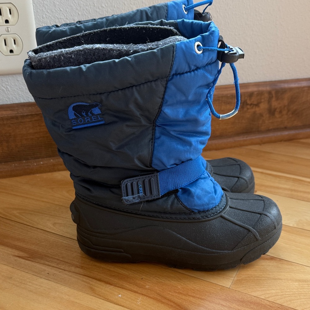 Sorel Black and Blue Snow Boots
